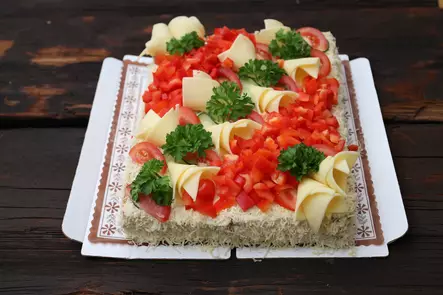 Kasvisvoileipäkakku 18 h - Voileipäkakut - 0491 - 2