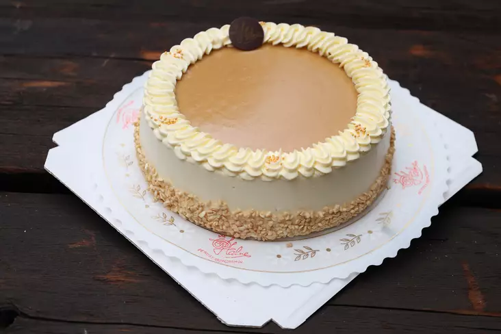 Kinuskikakku 12 heng - Täytekakut - 0421 - 1