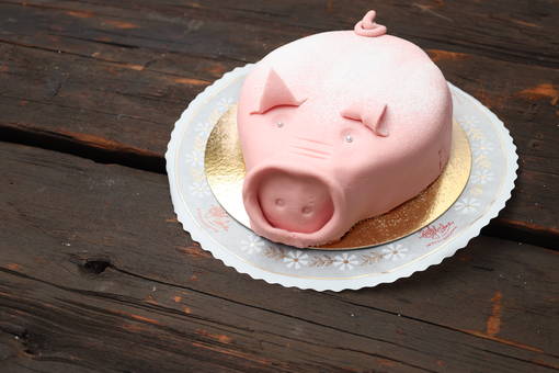 Julgriskaka 18 pers - Fyllda kakor - 0486 - 1